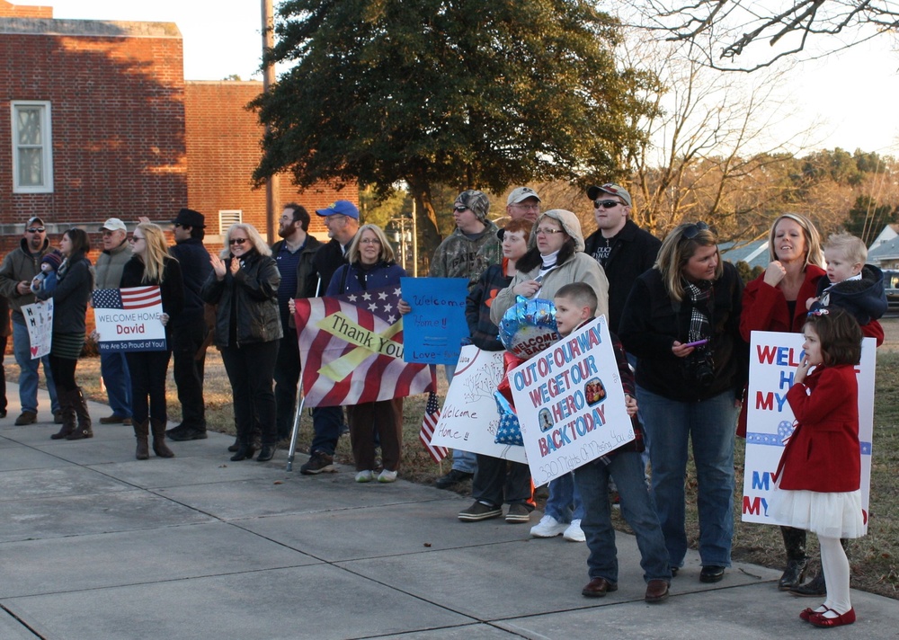 Delaware National Guard welcomes home 198th Expeditionary Signal Battalion soldiers