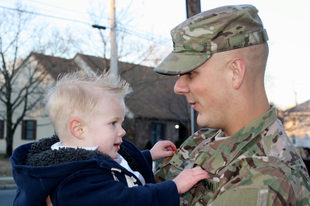 Delaware National Guard welcomes home 198th Expeditionary Signal Battalion soldiers