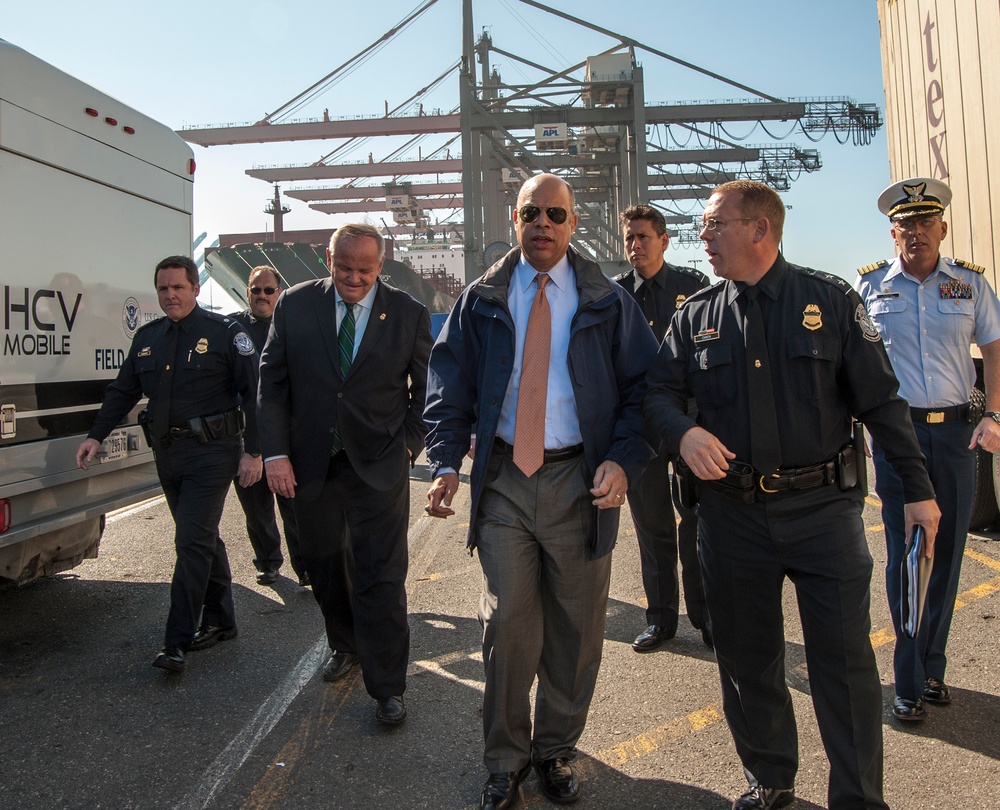 Homeland Security Secretary tours Port of Los Angeles
