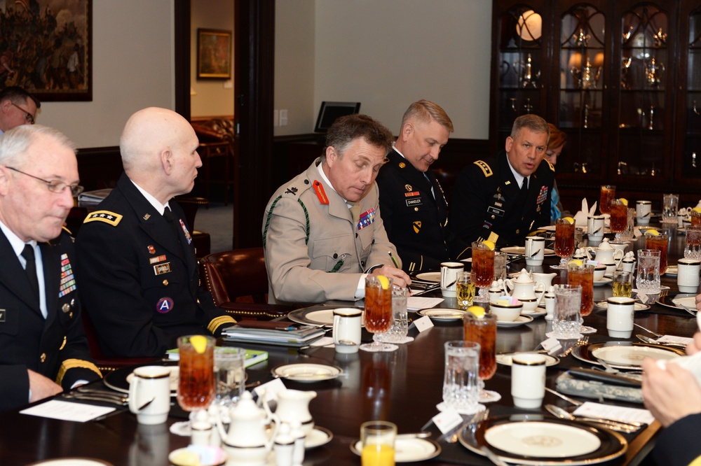Lt. Gen. Sir Nicholas Carter visits Pentagon