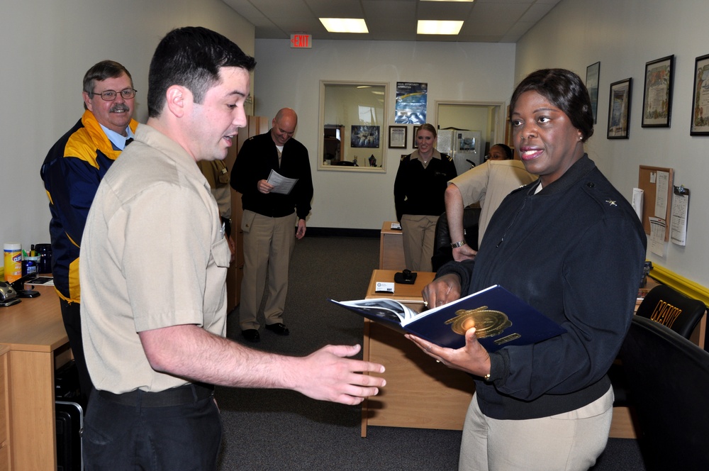 Commander of Navy Recruiting Command visits Houston