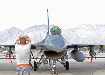 South Dakota ANG trains at D-M