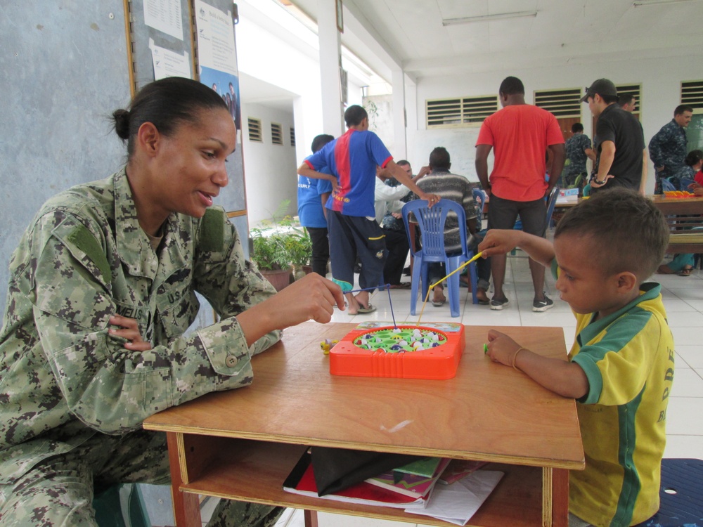 Seabee participates in service project