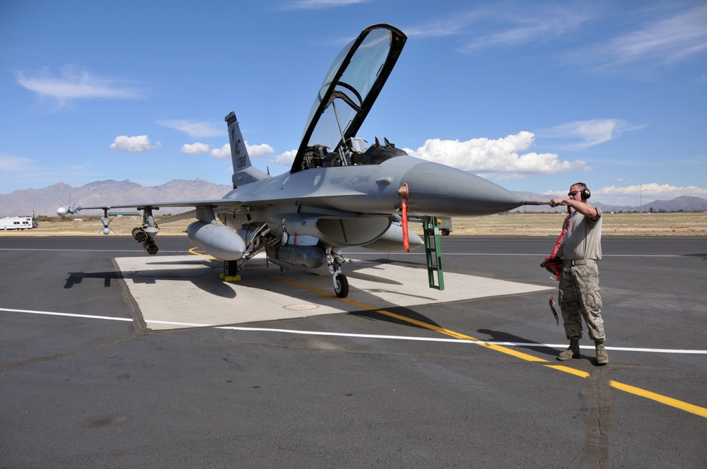 F-16D prep