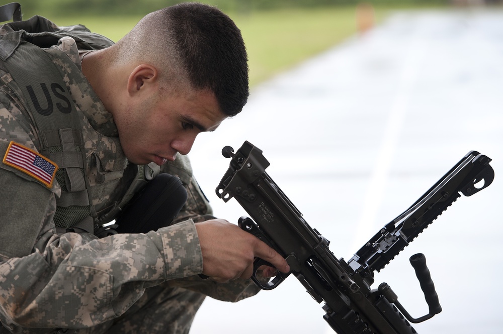 Army Guardsmen, reservists tackle challenges during Best Warrior Competition