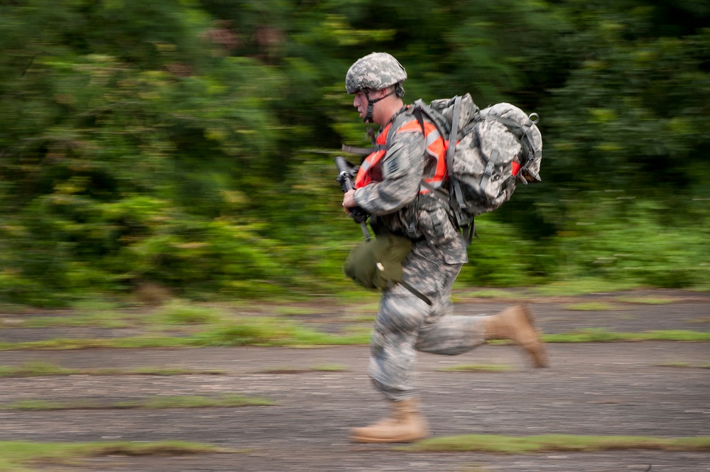 Army Guardsmen, reservists tackle challenges during Best Warrior Competition