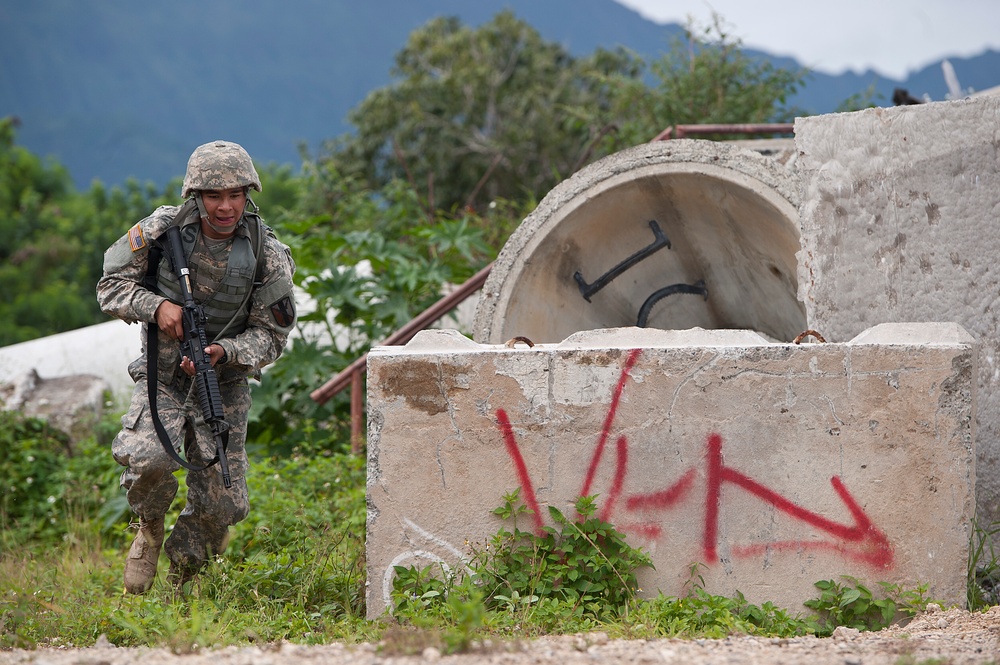 Army Guardsmen, reservists tackle challenges during Best Warrior Competition