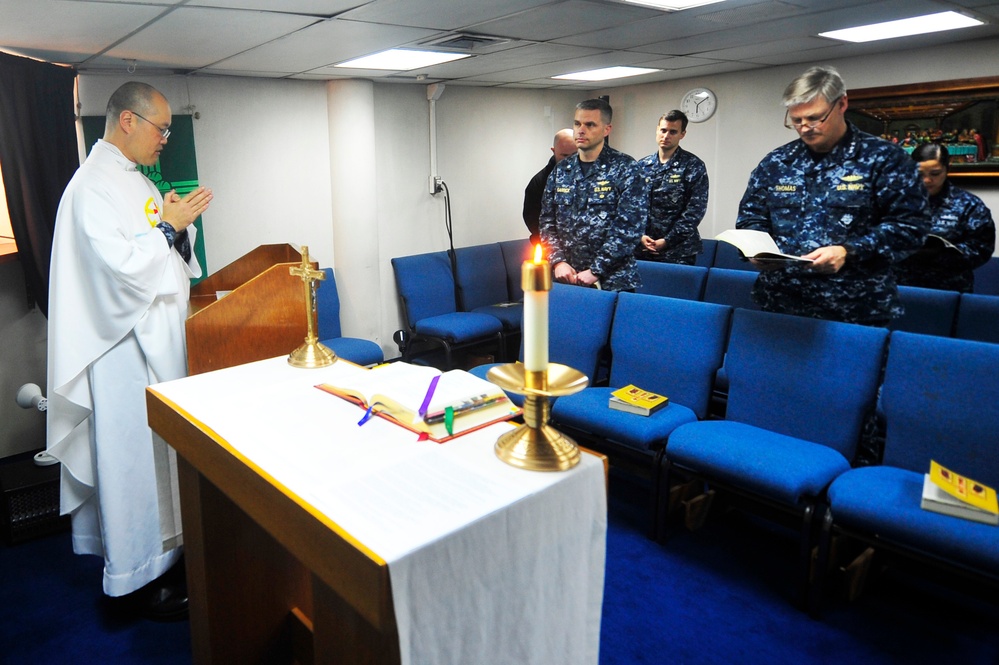 Catholic mass aboard USS Blue Ridge
