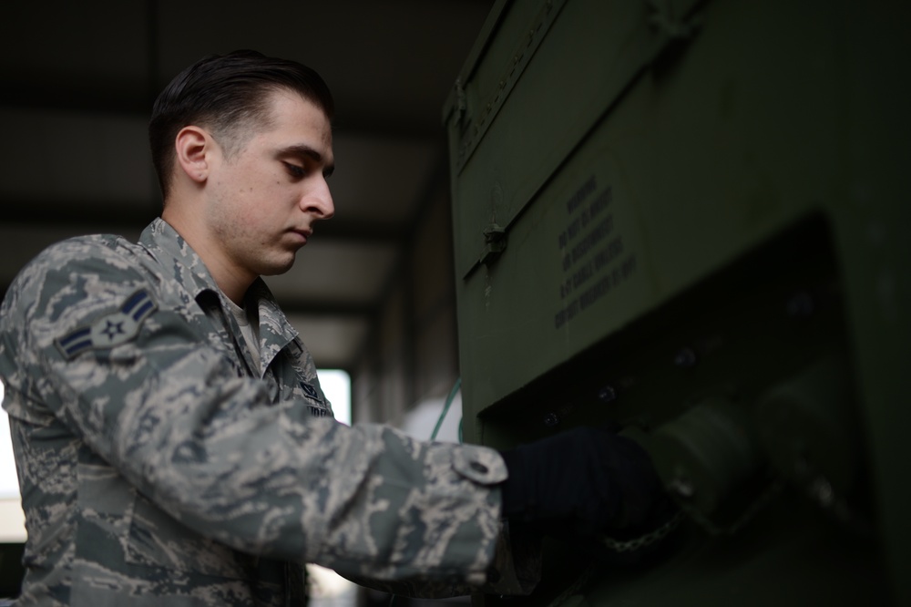 Airmen support air control