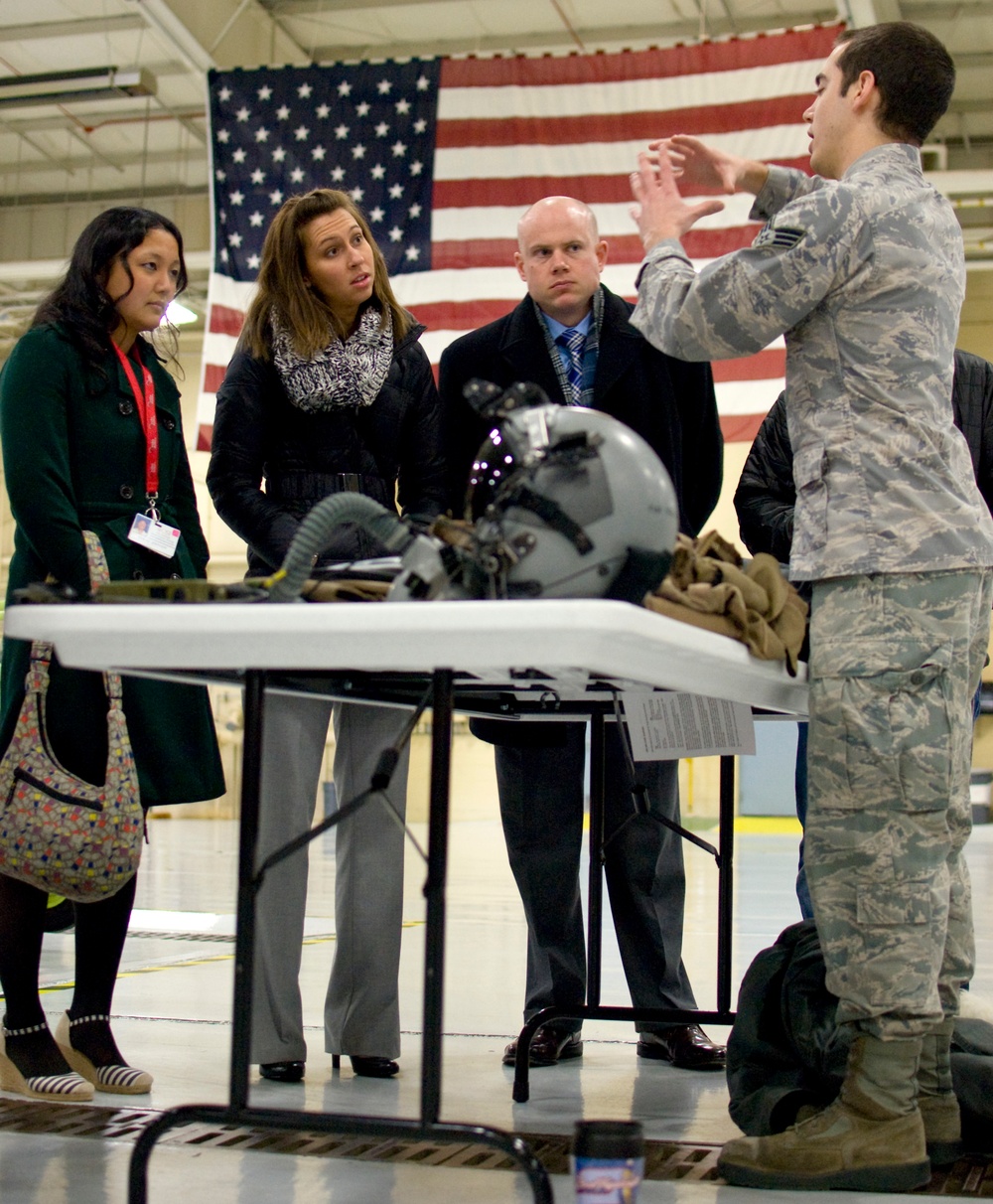 Community leadership school experiences military at Ill. ANG base