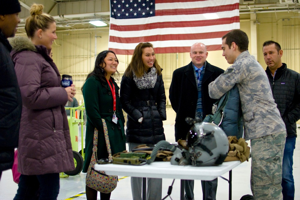 Community leadership school experiences military at Ill. ANG base