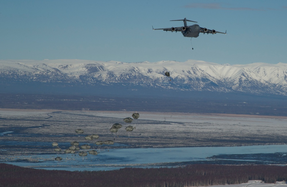 725th Brigade Support Battalion Air Drop