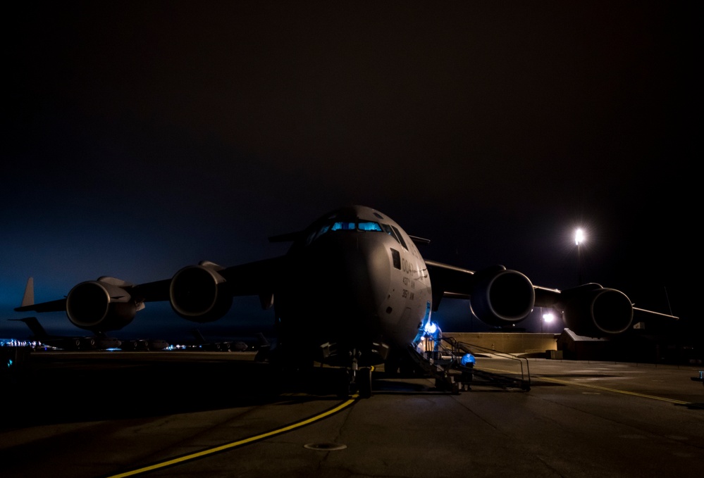 Airmen replace infrared countermeasure system on C-17