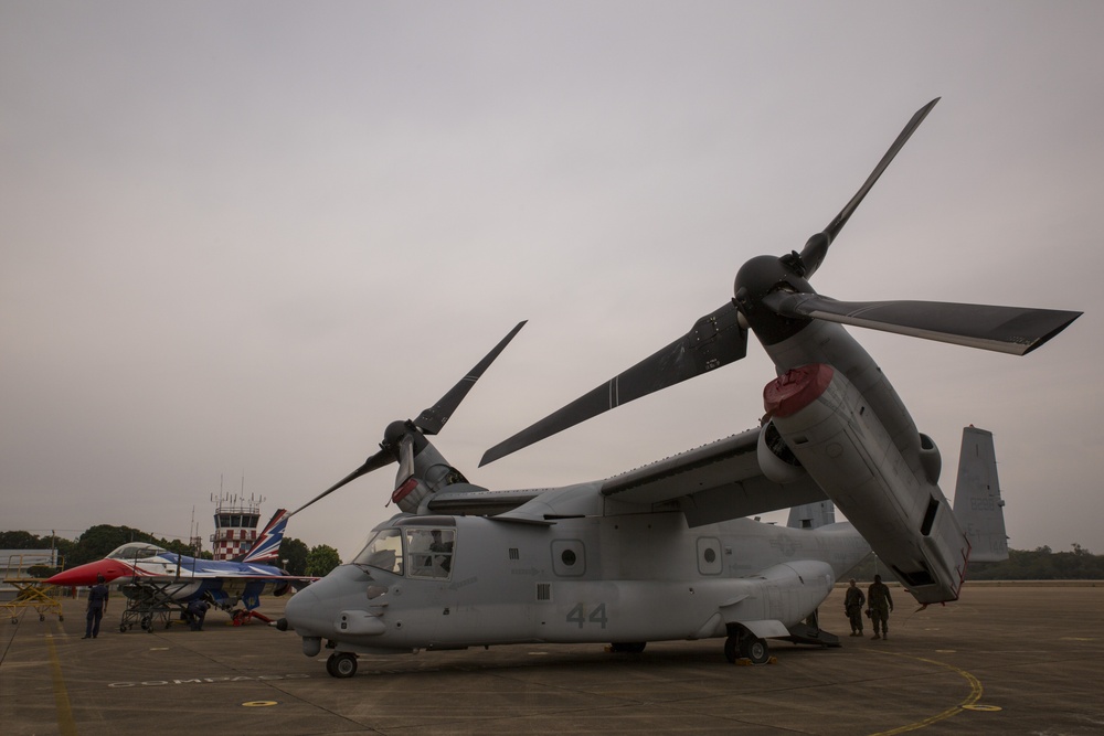 U.S., Thai aircraft together in static display during Exericse Cobra Gold 2014