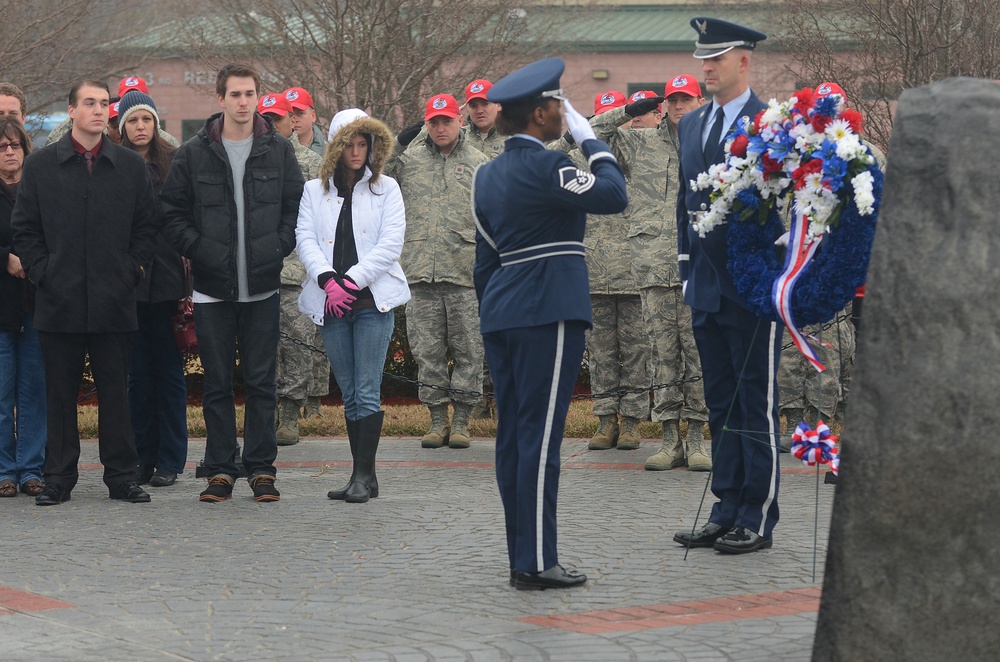 Memorial service honors 18 airmen from 203rd RHS killed in 2001
