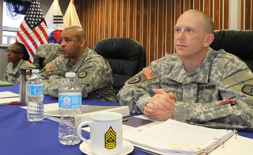 Soldiers compete at the 19th ESC quarterly board