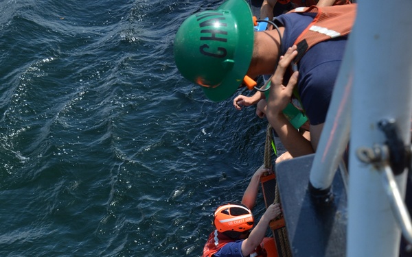 Abbie Burgess towing