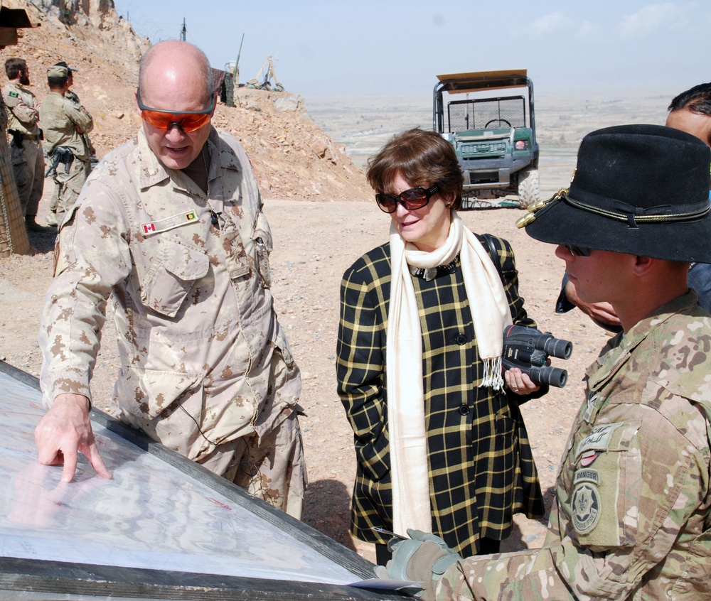 Canada's ambassador and NTM-A commander visit Kandahar, Afghanistan