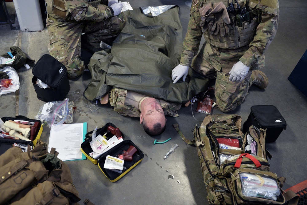 New York Air National Guard Pararescue Jumpers Hone Medical Skills