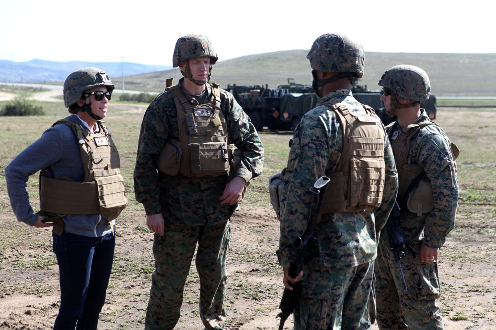 Paula Creamer visits Marines aboard Camp Pendleton