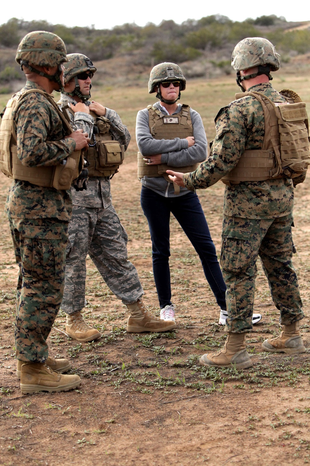 Paula Creamer visits Marines aboard Camp Pendleton
