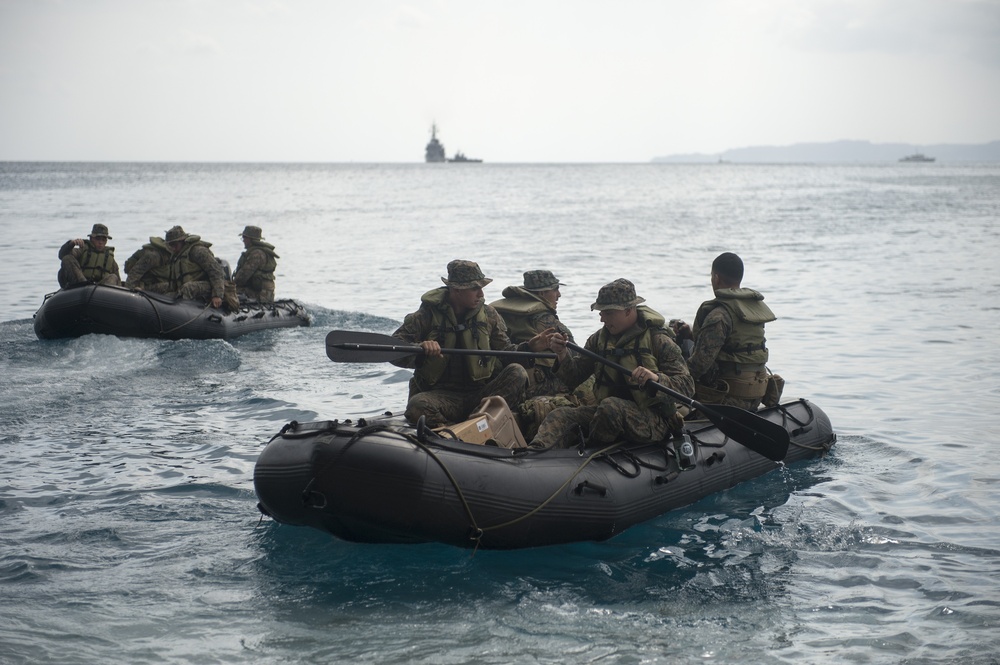 31st MEU launch and recovery operations