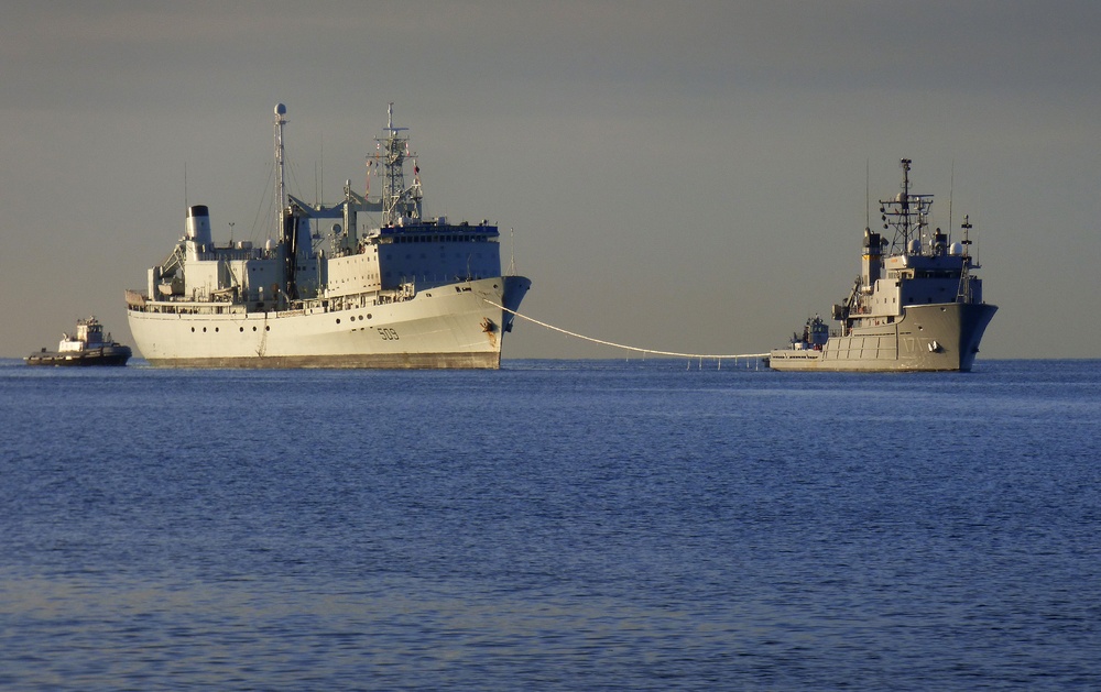 HMCS Protecteur arrives at Joint Base Pearl Harbor-Hickam