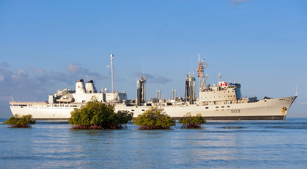 HMCS Protecteur arrives at Joint Base Pearl Harbor-Hickam