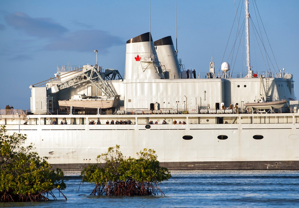 HMCS Protecteur arrives at Joint Base Pearl Harbor-Hickam