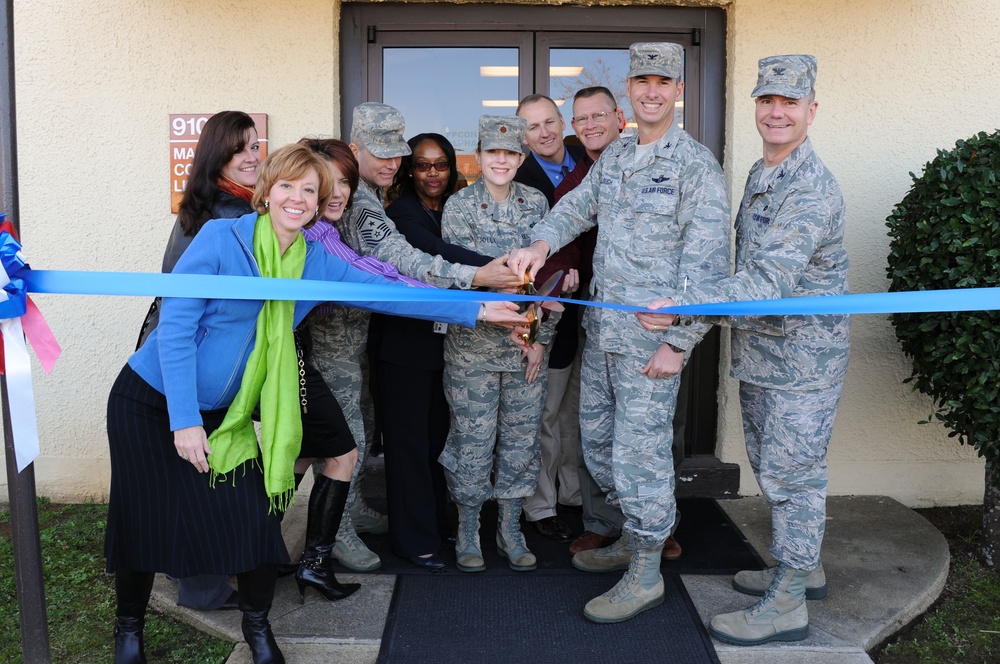 Maxwell Community Library reopens