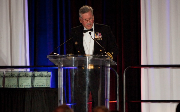 USCENTCOM, MARCENT troops receive awards during military appreciation banquet