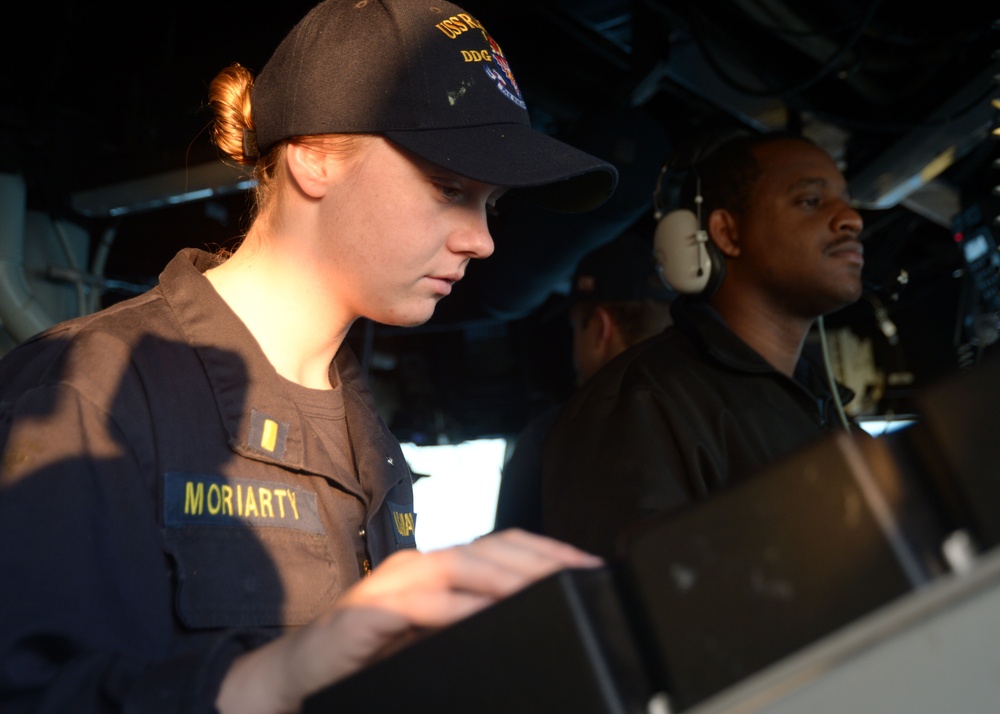 Operating SPS-73 navigational radar