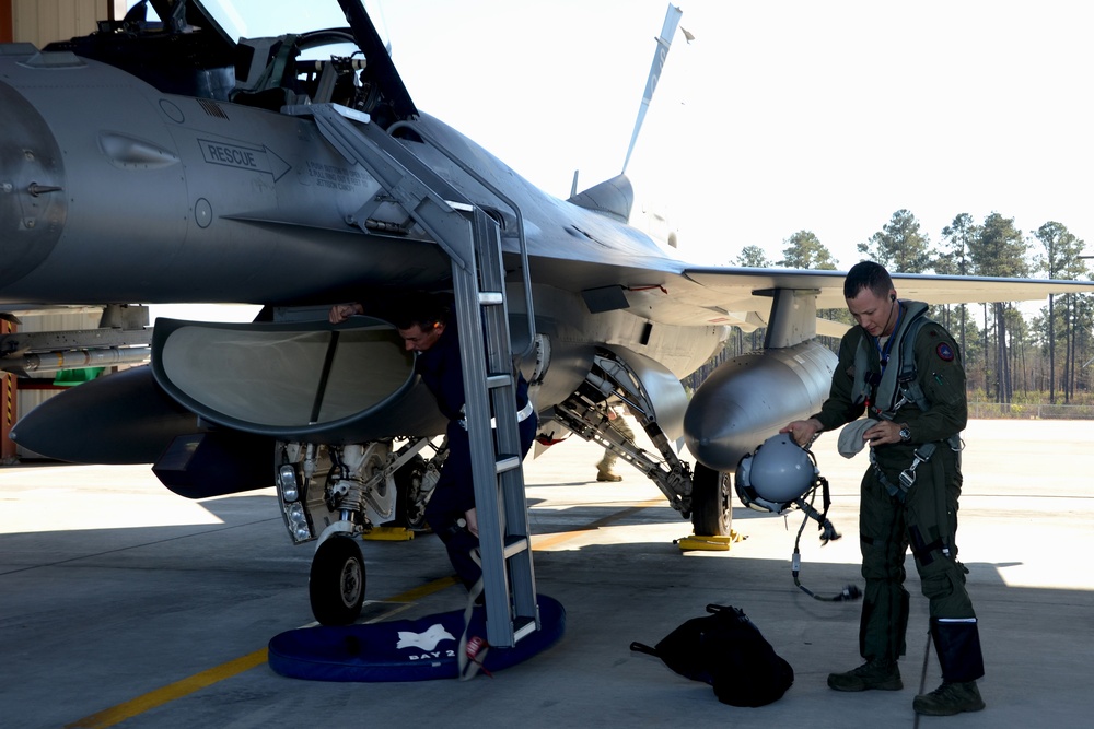 Aerospace Control Alert F-16 scramble
