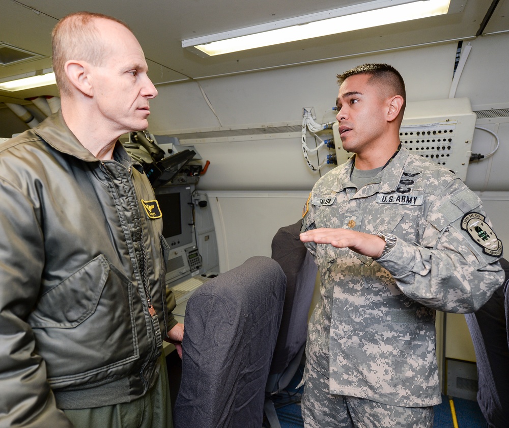 USSTRATCOM director of operations visits Team JSTARS