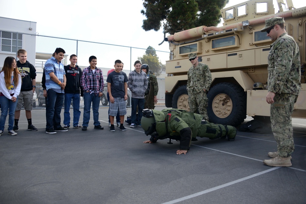 EODMU-3 visits local school