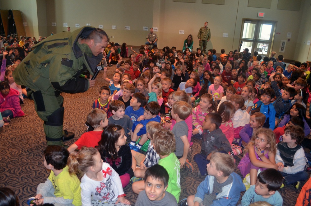 EOD chiefs participate in 'Science Day' at local elementary