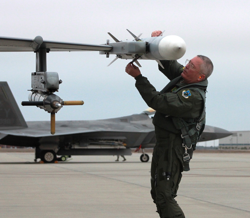 AFNORTH commander flies air combat sortie in Sentry Savannah 2014