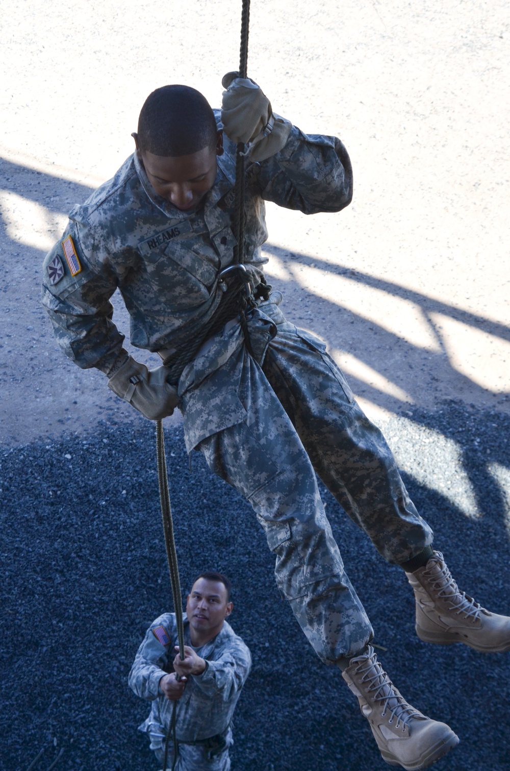 32nd AAMDC, 11th ADA Brigade conduct rappel training