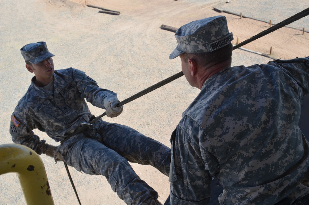 32nd AAMDC, 11th ADA Brigade conduct rappel training