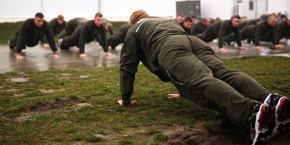 3/8 completes motivational three-mile run