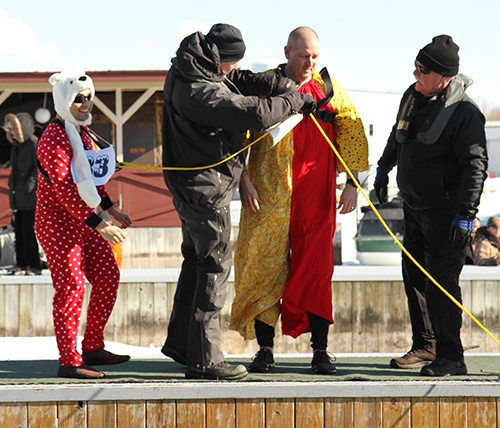 Soldiers support Polar Bear Dip in Alexandria Bay