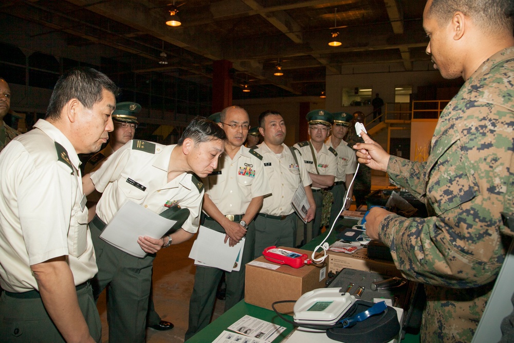 JGSDF members visit 3rd Medical Logistics Company, learn about medical capabilities