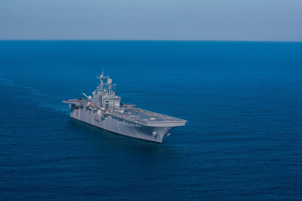 USS Iwo Jima conducts flight operations