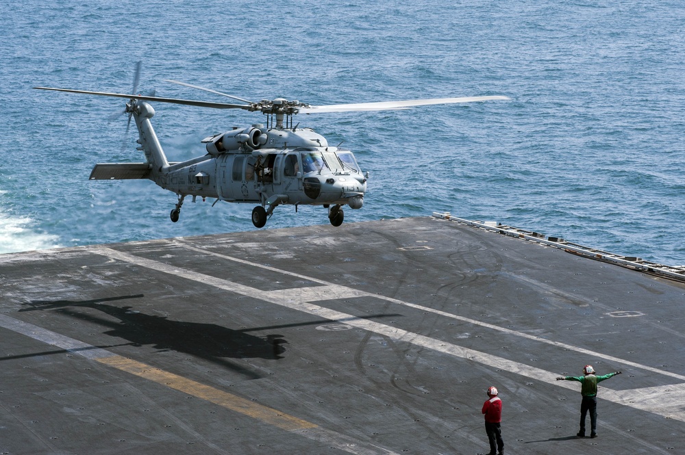 MH-60S Knighthawk helicopter