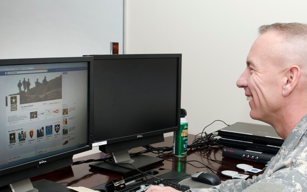 US Army Central leaders ‘like’ virtual town hall