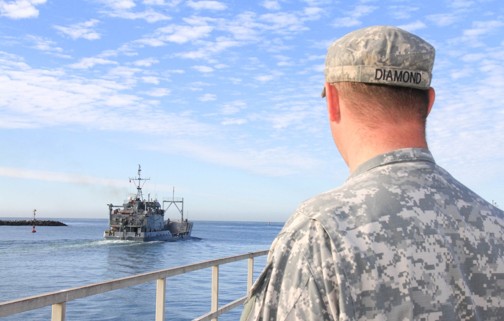 481ST TC (Heavy Boat) departs for JLOTS 2014