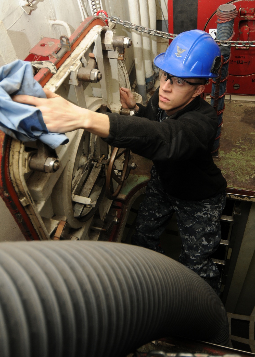 USS Abraham Lincoln maintenance