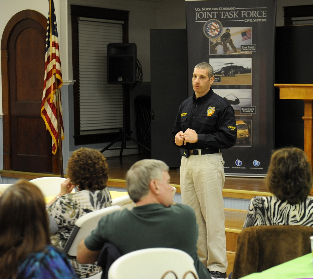 Joint Task Force Civil Support leader visits the Chesapeake Emergency Response Team (CERT)