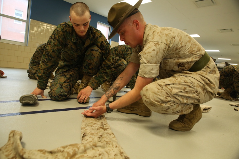 Photo Gallery: Rolling sleeves comes back to recruit training on Parris Island