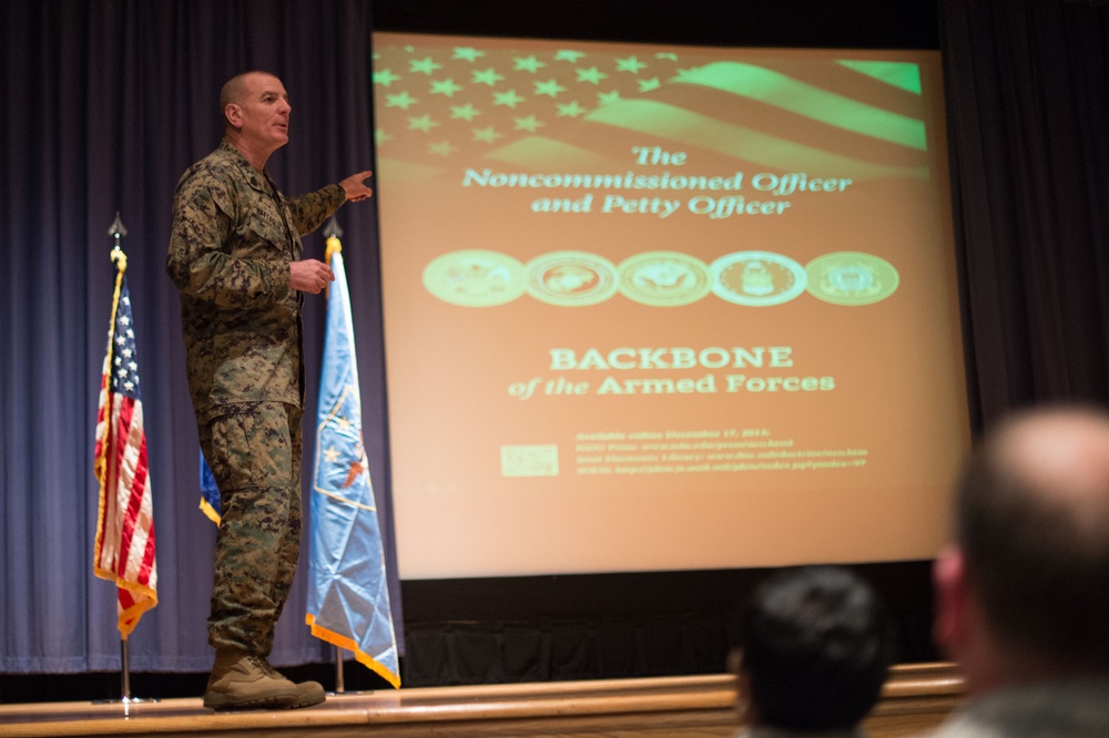 SEAC tours Air Combat Command